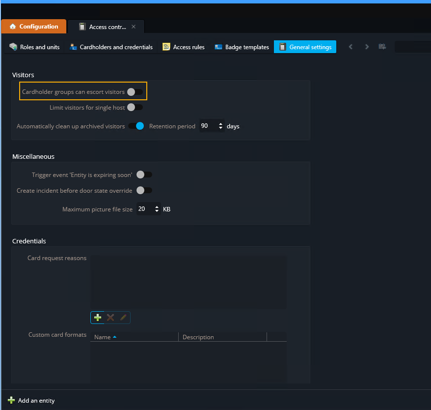 Task „Zutrittskontrolle“ in Genetec Configuration mit dem Abschnitt „Allgemeine Einstellungen“ mit deaktivierter Option „Karteninhabergruppen“.