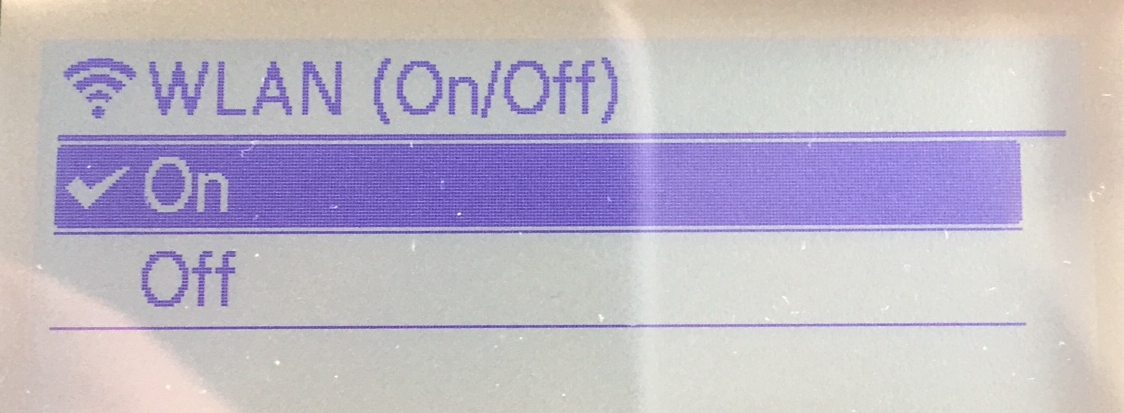 Brother QL-820NWBc- of QL-820NWB-labelprinter LCD-display met het menu WLAN met WLAN geactiveerd.